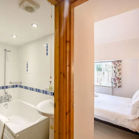3 Bed In Pickering 88956 *