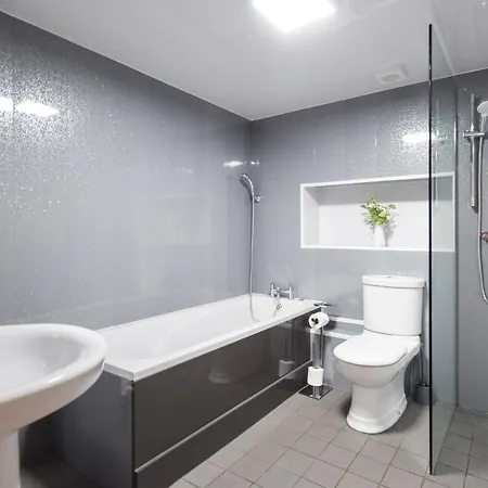 3 Bed In Pickering Oc-88956 *